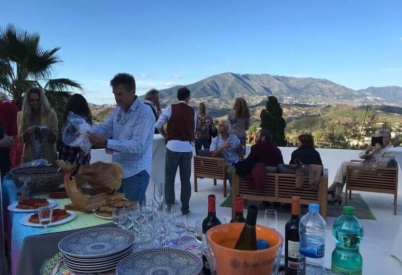 膳宿费 La Careza De Mijas   Adults Only