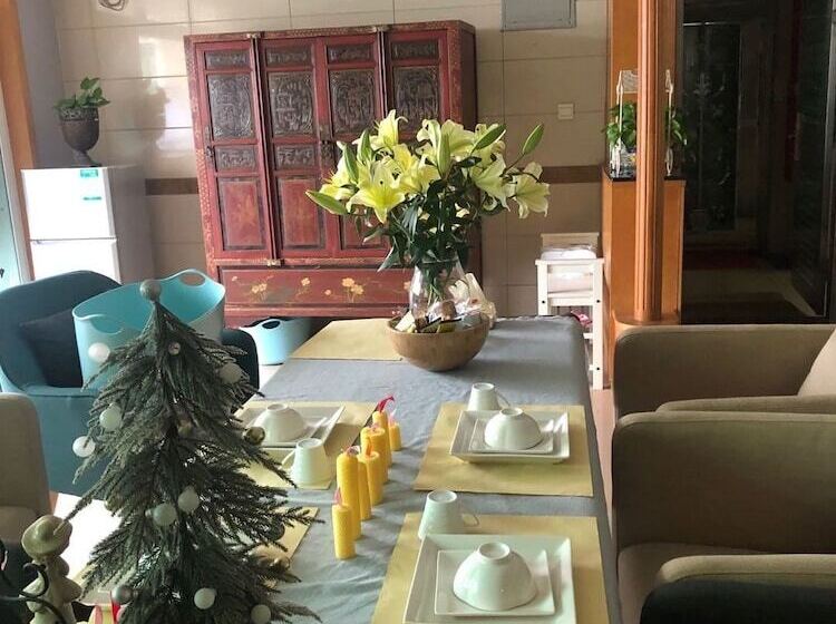 פנסיון Laozhoujia Hostel