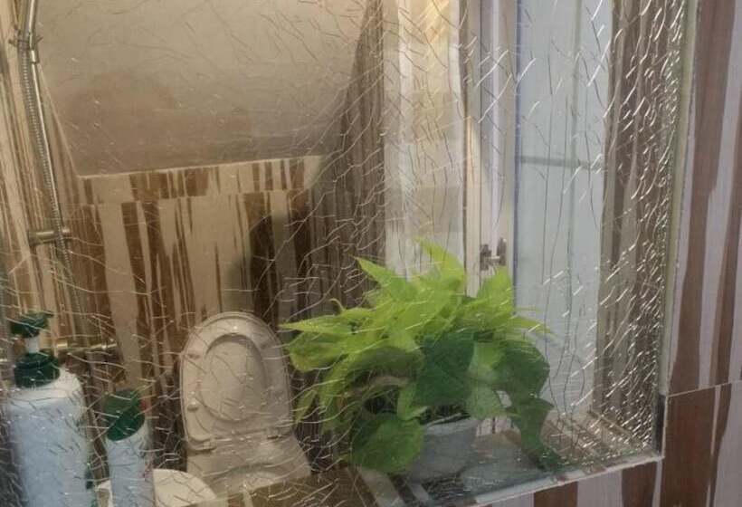 פנסיון Laozhoujia Hostel