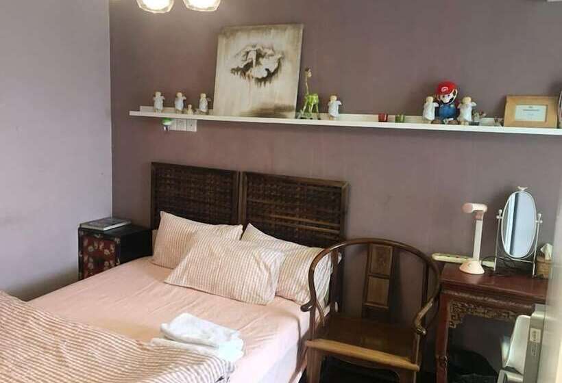 פנסיון Laozhoujia Hostel