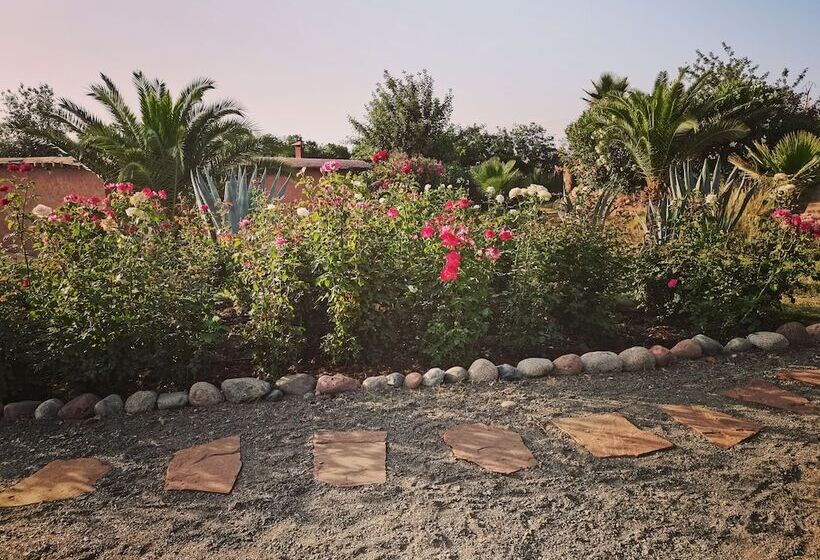 ペンション Les Jardins De Taja