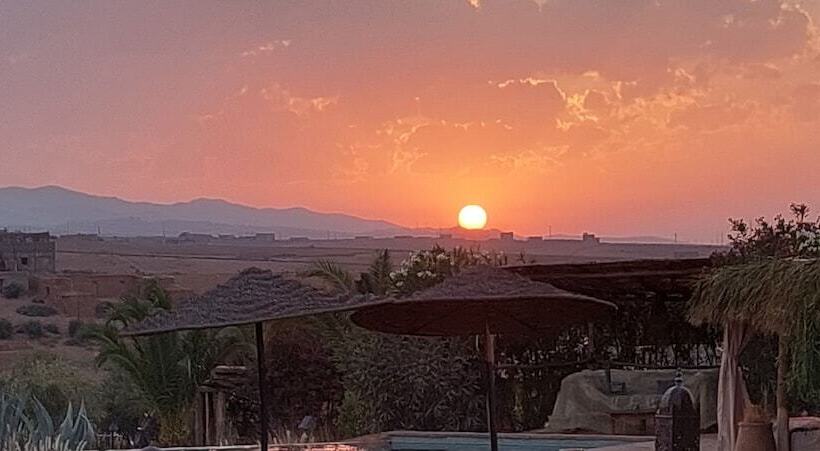 ペンション Les Jardins De Taja