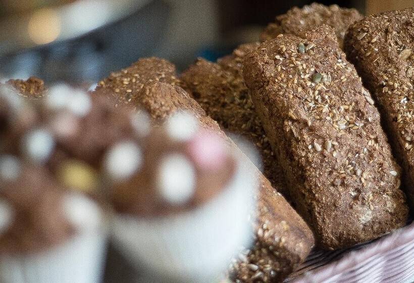 بنسيون Lodge At The Old Barracks