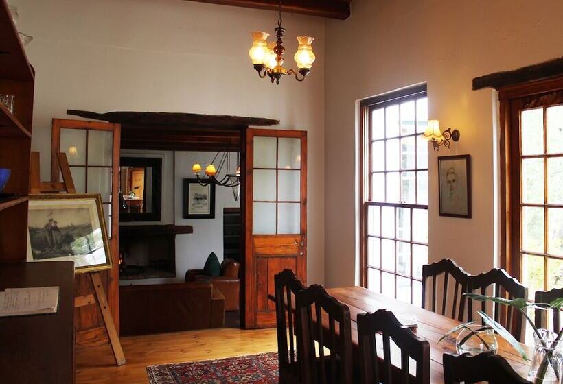 膳宿费 Moffid's Place