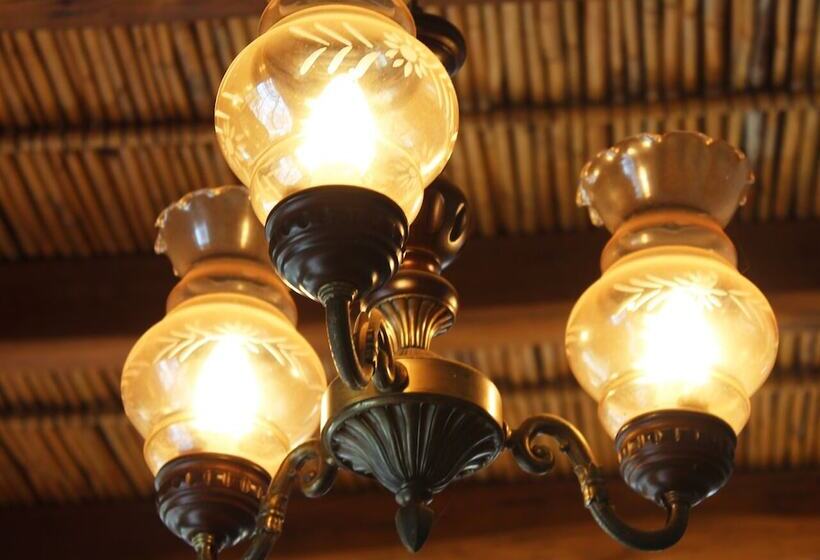 膳宿费 Moffid's Place