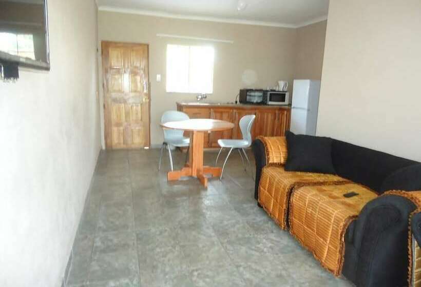 بنسيون Noma Nini Lodge