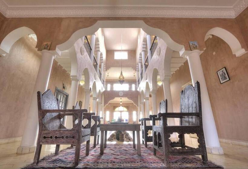 פנסיון Riad Dar Bab Todra