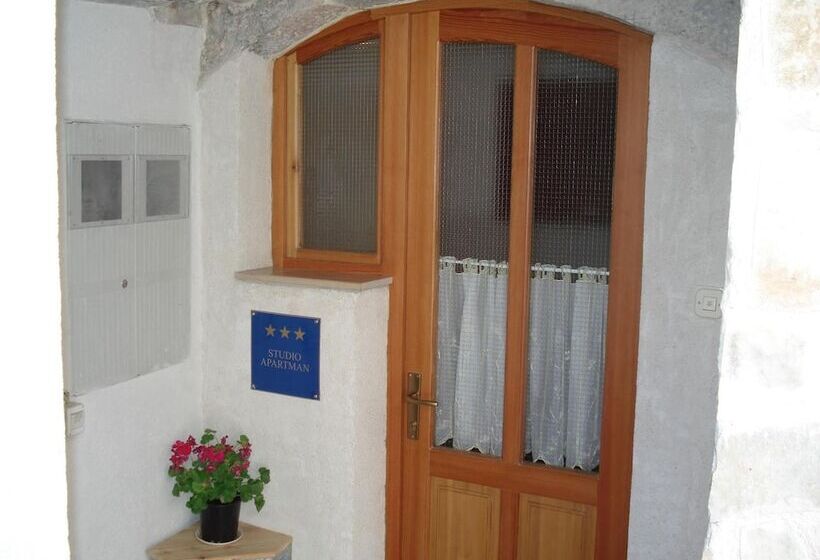 פנסיון Rooms And Apartments Emily