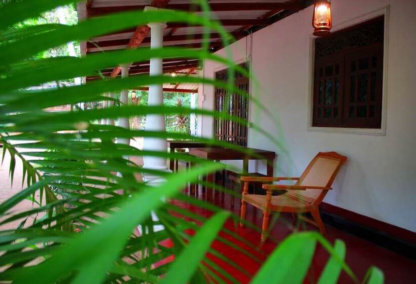 펜션 Sigiriya Lahiru Homestay