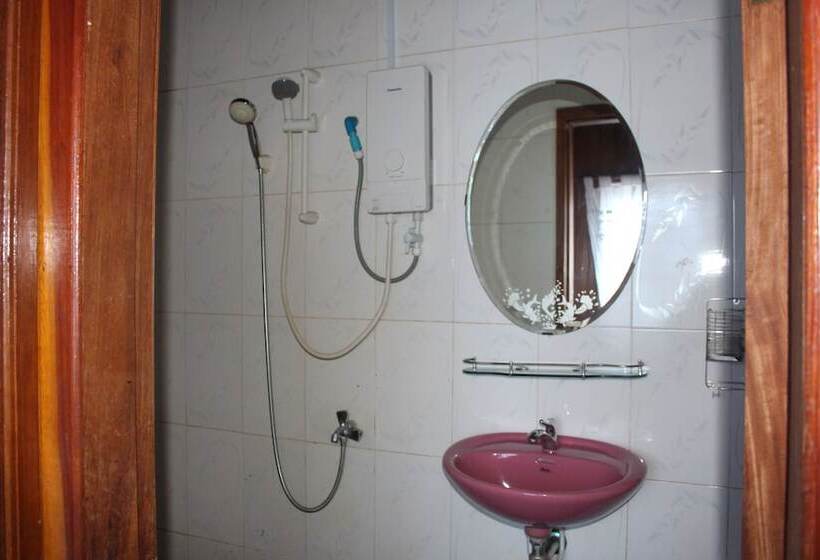 פנסיון Terre De Lumiere