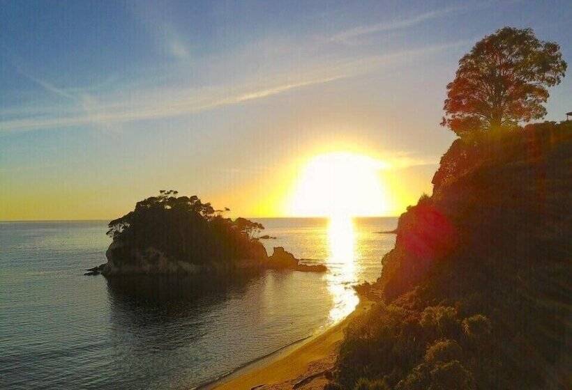 펜션 The Beachfront Bach