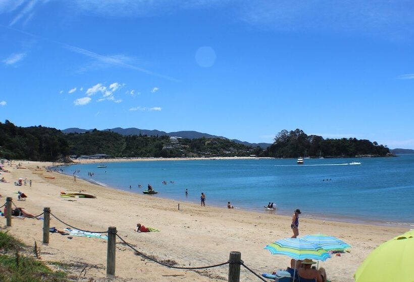 펜션 The Beachfront Bach