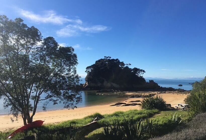 펜션 The Beachfront Bach