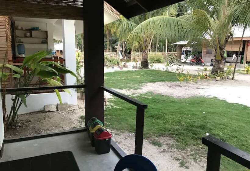 پانسیون Villa Cecilia Siargao