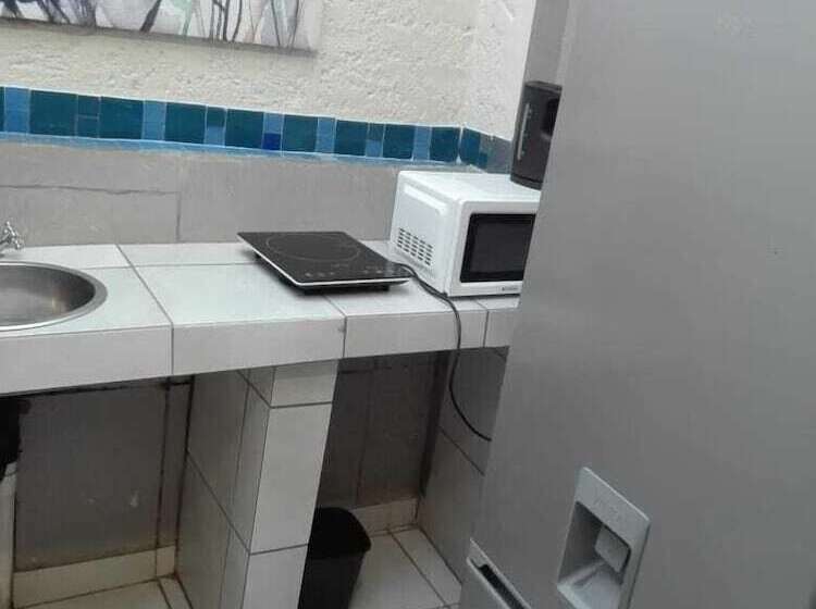 بنسيون Yacht View Lodge