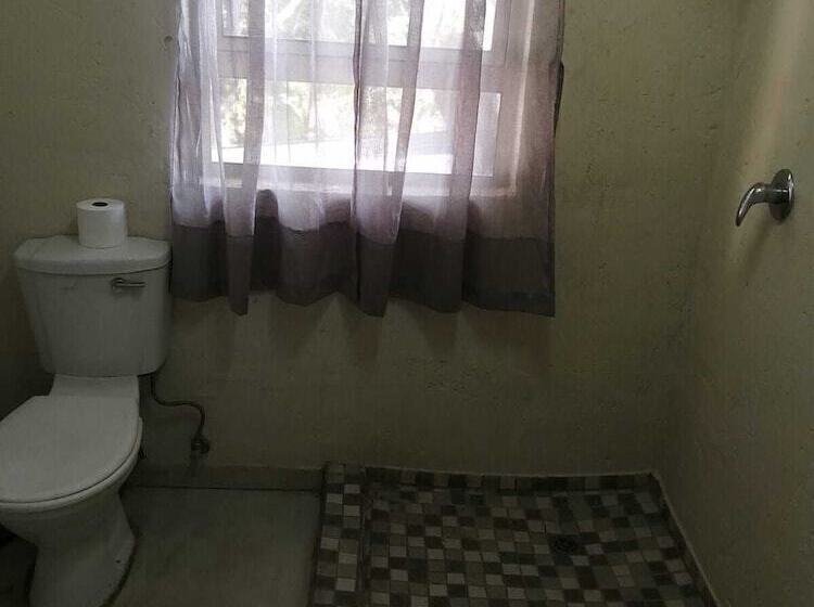 بنسيون Yacht View Lodge