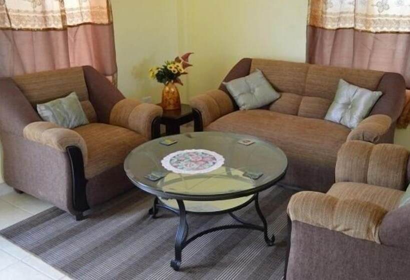 Sea Pearl Vacation Suites