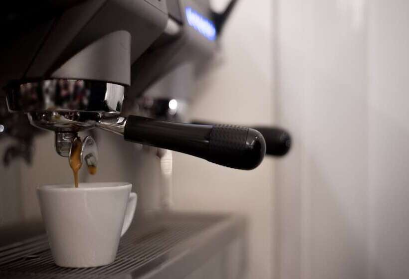 Urban Nest   Suites & Apartments