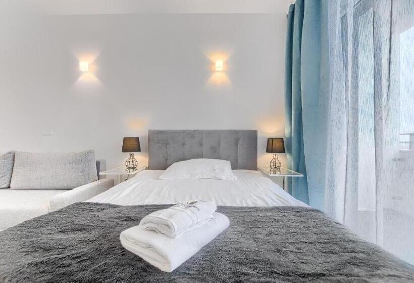 Exclusive Nautica Apartments