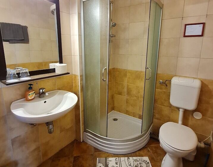 פונדק Rooms Lara