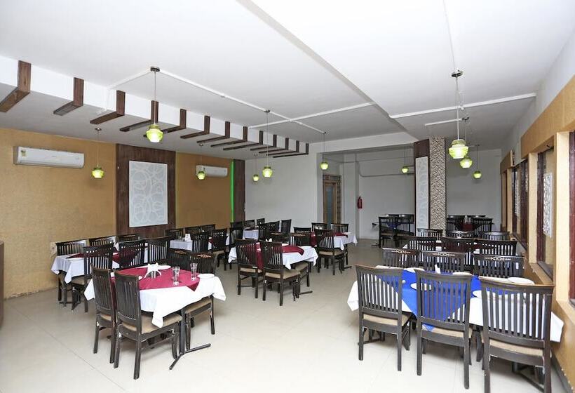 ホテル Abhay Palace By Oyo Rooms