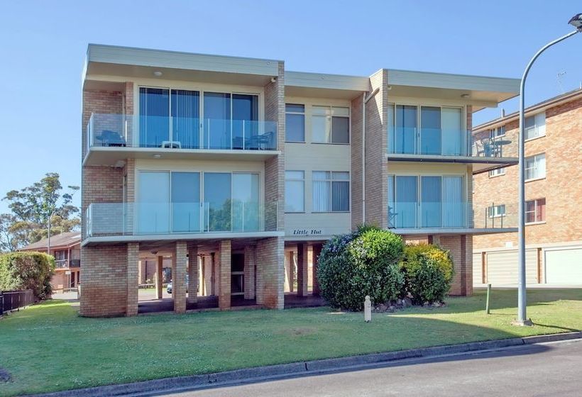 Little Hut, Unit 3, 20 Kurrawa Close