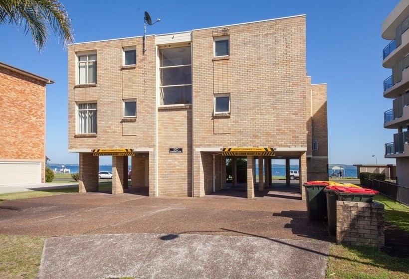 Little Hut, Unit 3, 20 Kurrawa Close