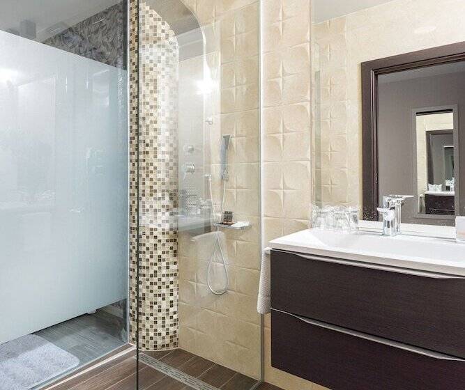 Пансион Luxury Rooms   Seven