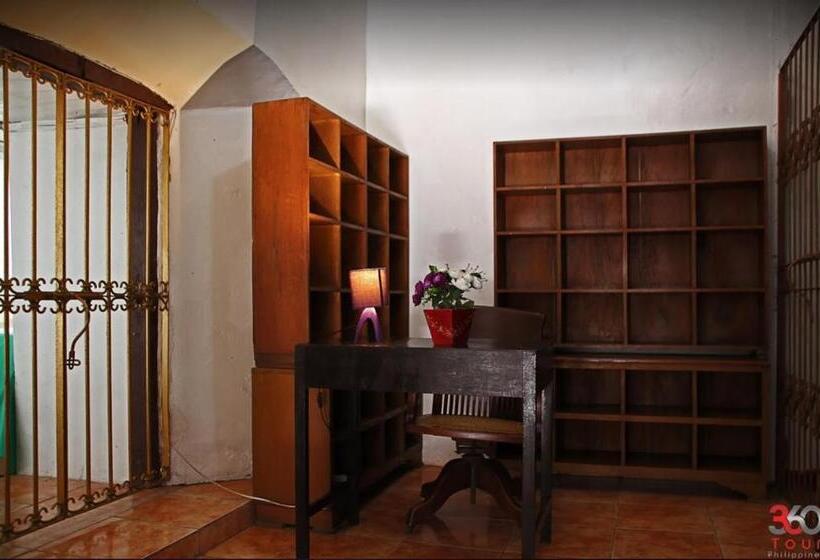 هاستل Escolta's Homey Lodge