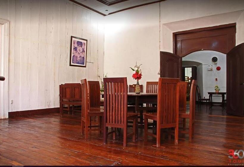 هاستل Escolta's Homey Lodge