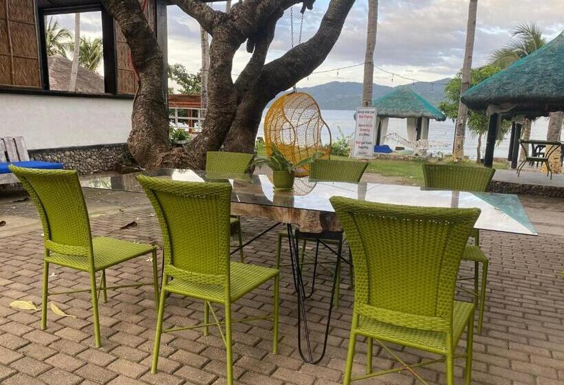 Saltitude Dive & Beach Resort