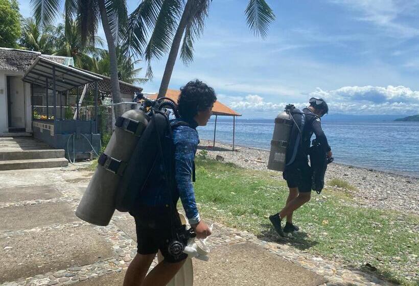 Saltitude Dive & Beach Resort