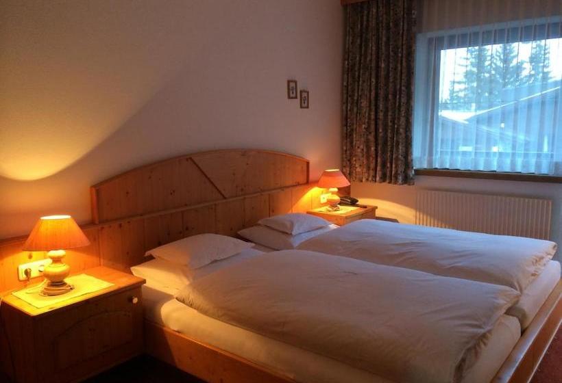 בית מלון כפרי Garni Senn