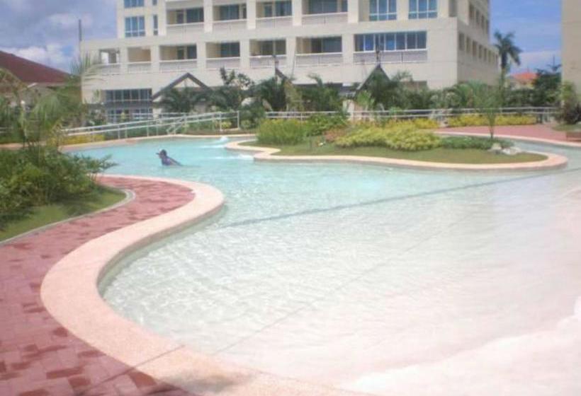 בית מלון כפרי Mactan Island Condo La Mirada Residence , Beach Resort , Large 1 Bedroom , Pools , Ocean Views, Fast
