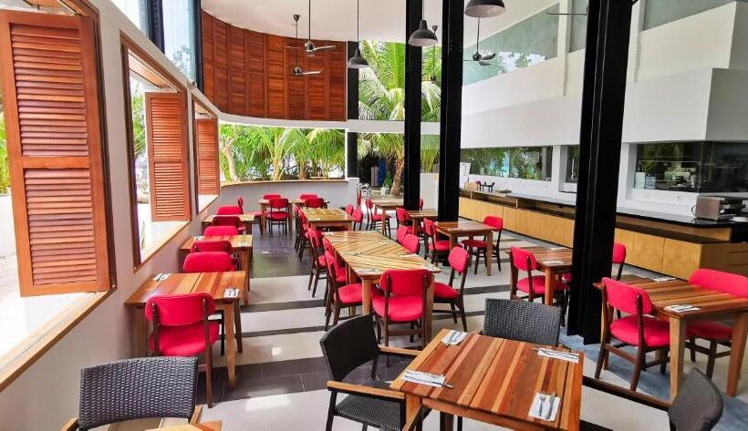 Ranthari Hotel And Spa Ukulhas Maldives