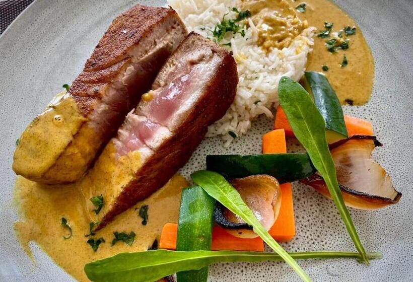 Ranthari Hotel And Spa Ukulhas Maldives