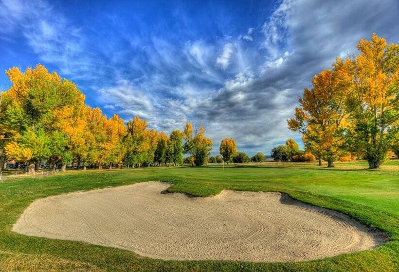 Fairmont Hot Springs Resort