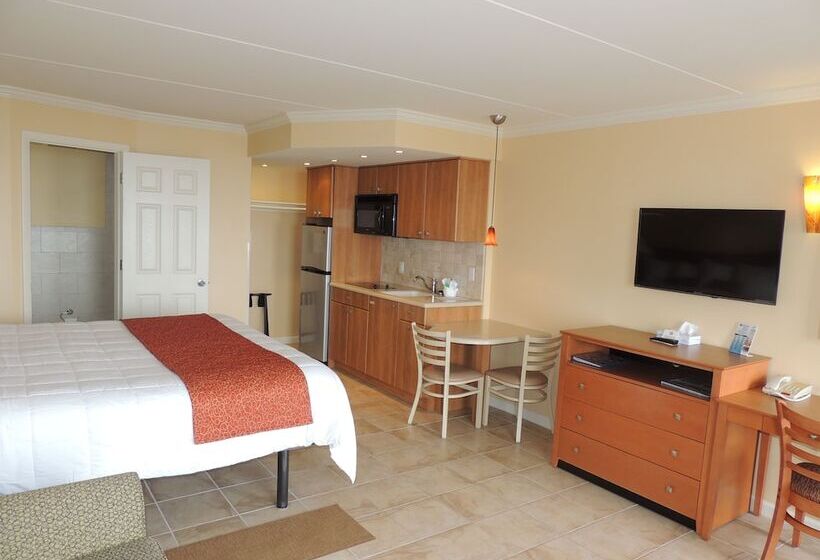 Fleur De Lis Beach Motel