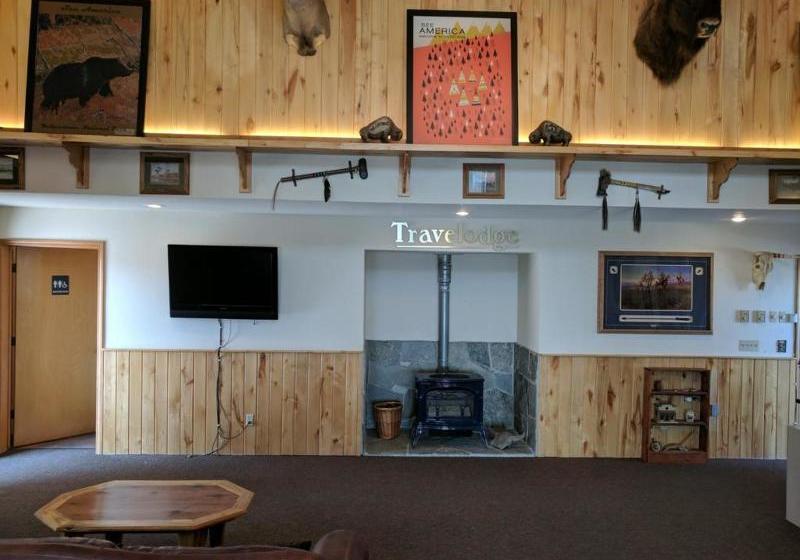 Fort Three Forks Motel & R V Park