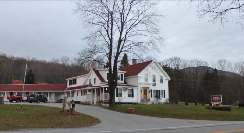 Four Winds Country Motel