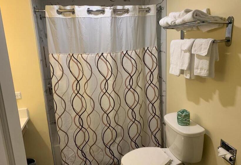 Four Winds Country Motel