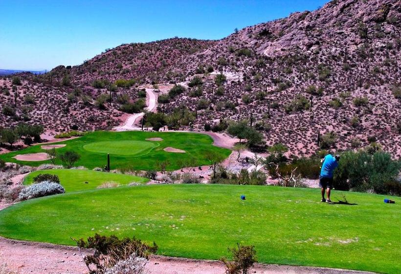 Gold Canyon Golf Resort