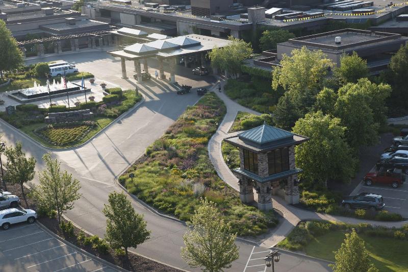 Grand Geneva Resort And Spa