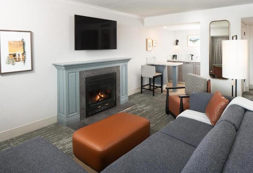 Grand Geneva Resort And Spa