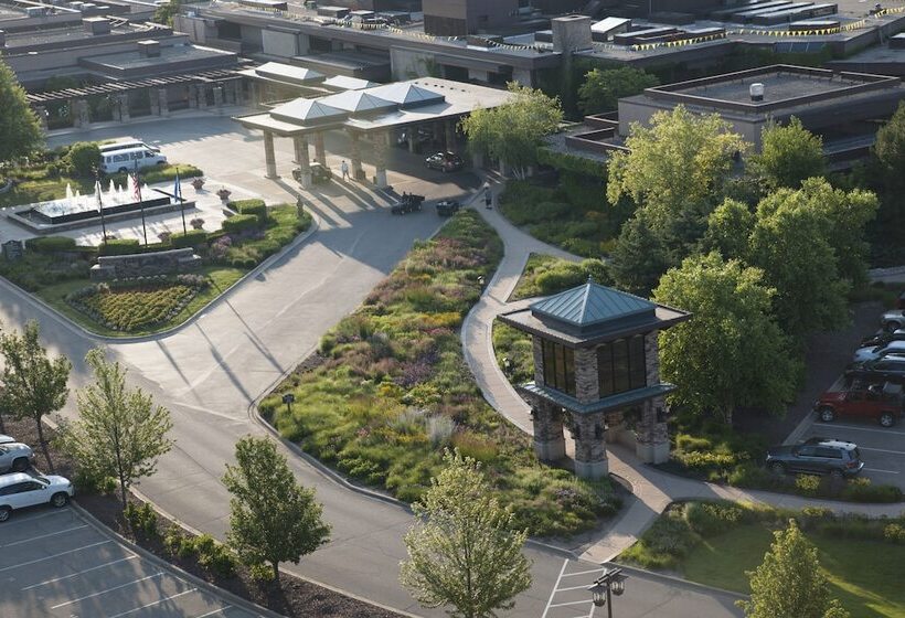 Grand Geneva Resort And Spa