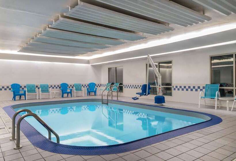 בית מלון כפרי Americinn By Wyndham Duluth