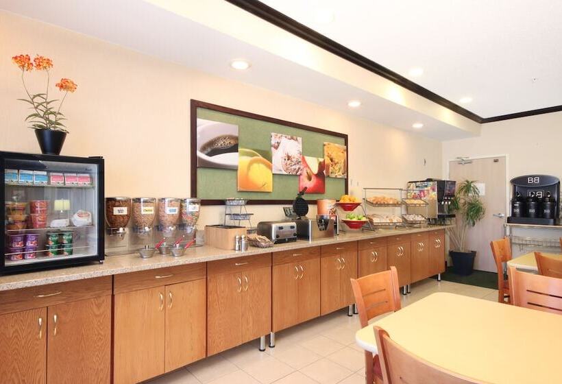 فندق Baymont By Wyndham Coon Rapids