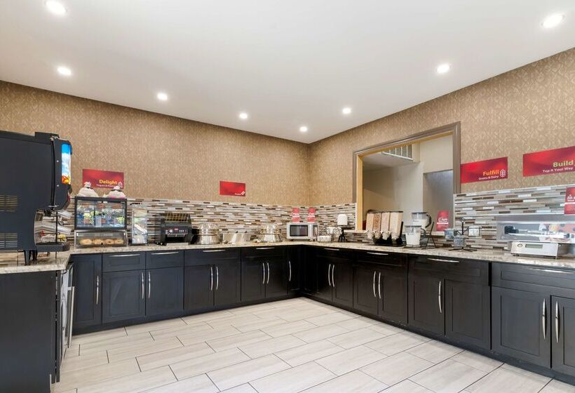 Отель Best Western Plus Forest Park Inn