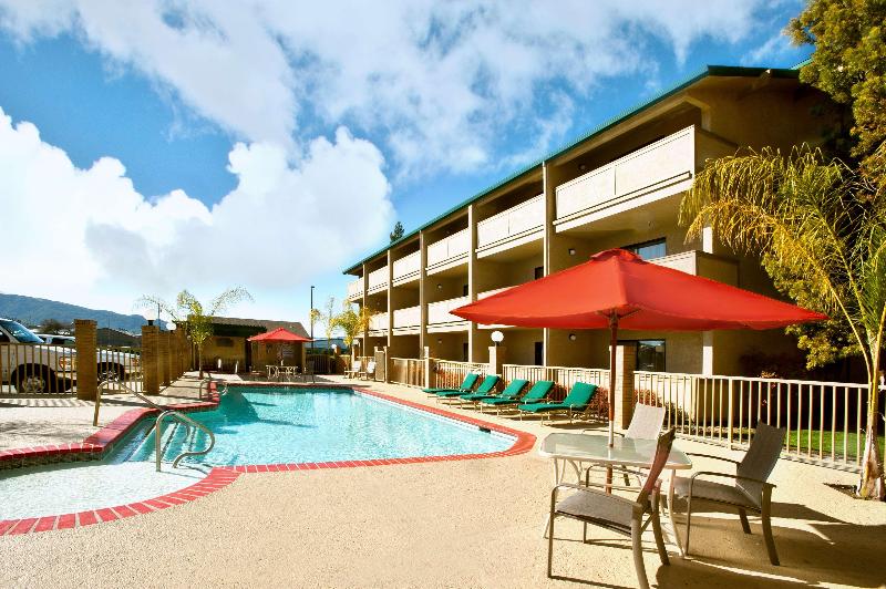 Отель Best Western Plus Forest Park Inn