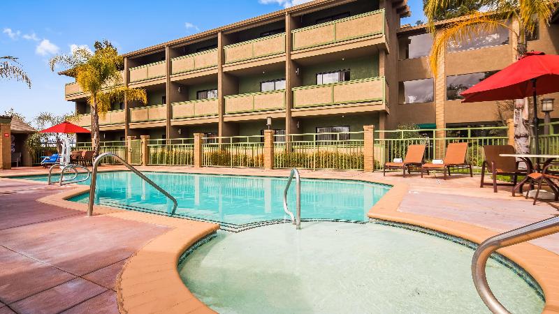 Отель Best Western Plus Forest Park Inn